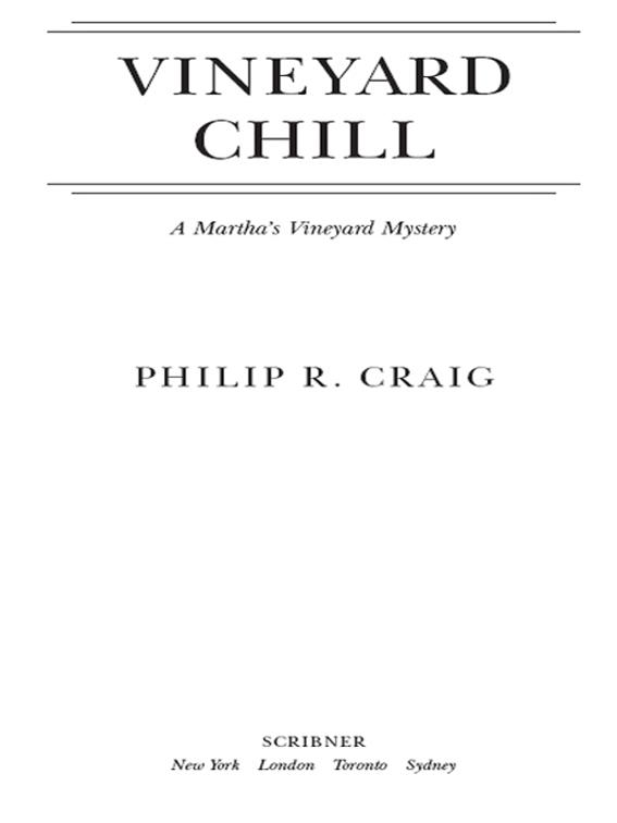Vineyard Chill, Martha&#x27;s Vineyard Mysteries
